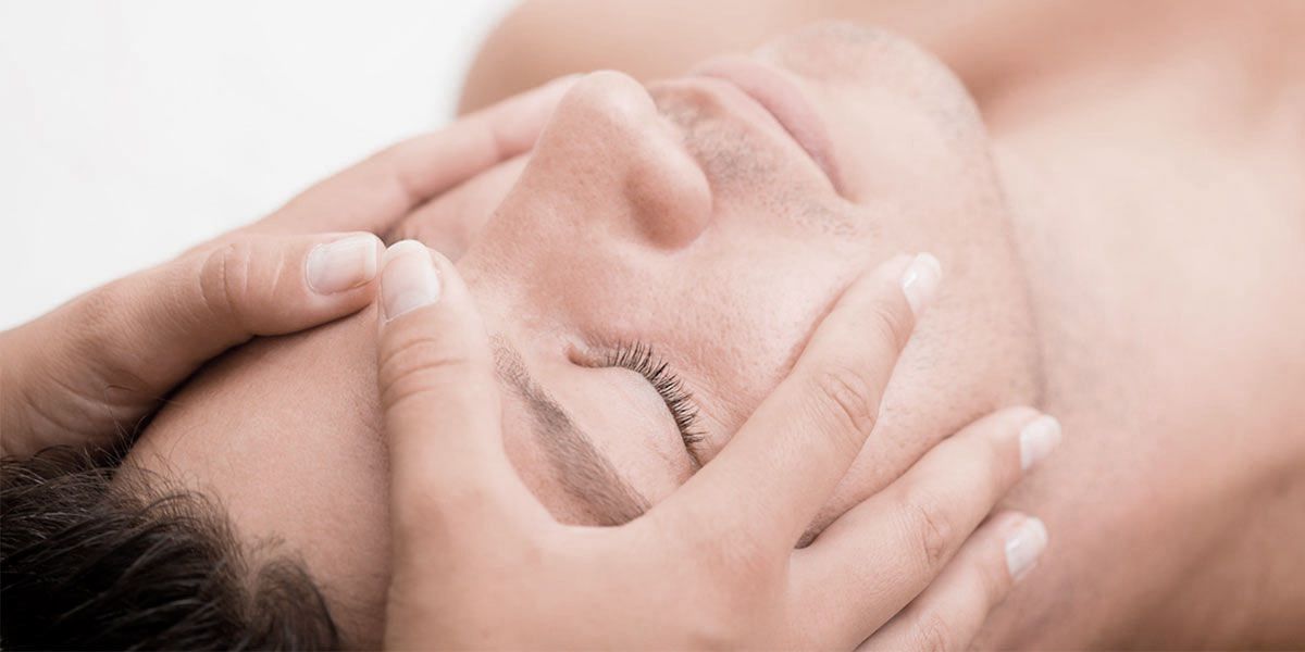 Limpieza facial profunda para hombres — Tratamiento estrella